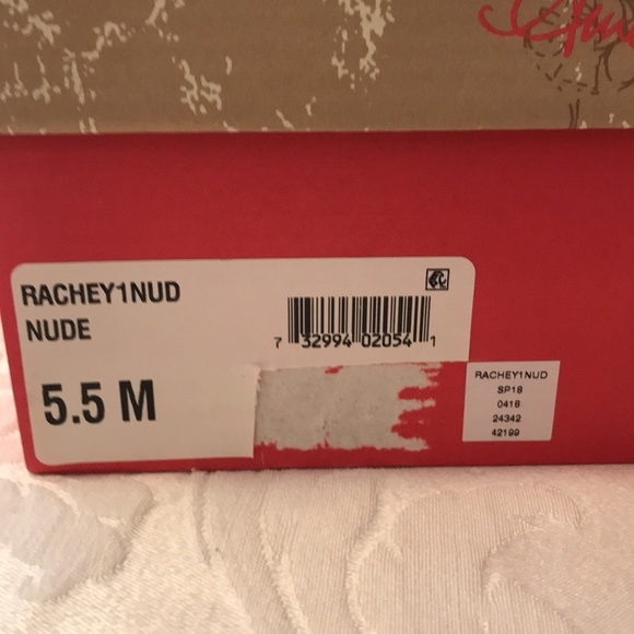 American Rag Tan Sandal Wedges size 5.5 with Strappy Design & Silver Hardware - Picture 10 of 12